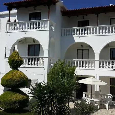 Apartament Rodis *